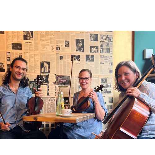 Die Mitglieder der Band Häelm